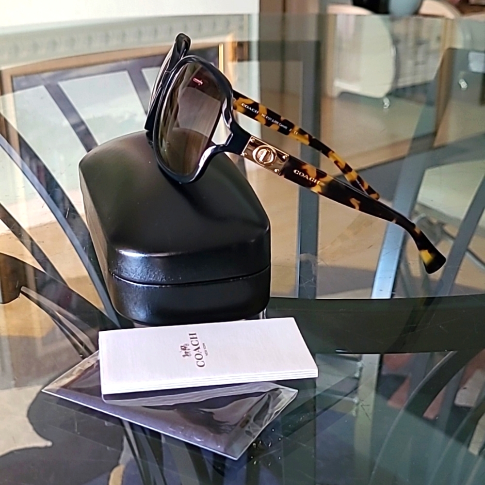 Coach Tortoise Shell Sunglasses ❤️